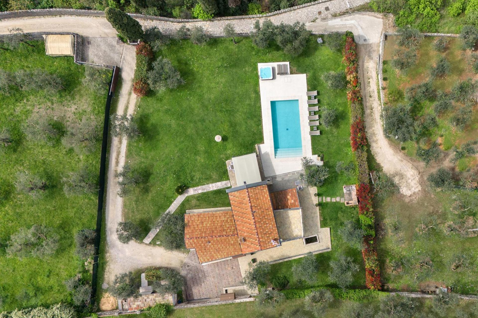 Villa Cipressi - Luxuri Lounge - Мальчезіне Екстер'єр фото